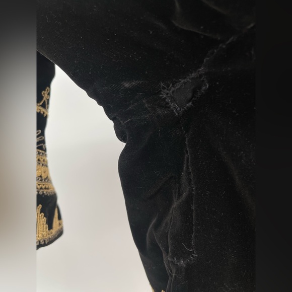 Vintage Tahsin Safadi Boutique Black Velvet Embroidered Flared Sleeve Jacket - Picture 16 of 16